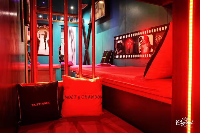 Bienvenidos a Le Crystal, en el corazón de las noches libertinas de Cap d’Agde — image 2
